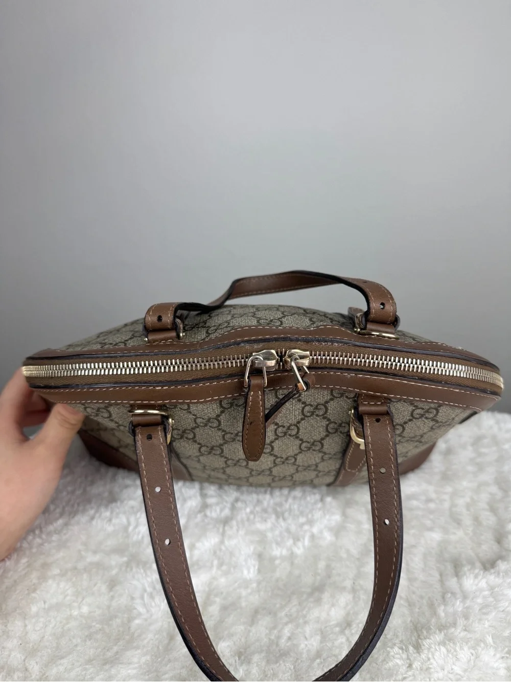 Gucci alma BB Brown GG Supreme Dome Satchel